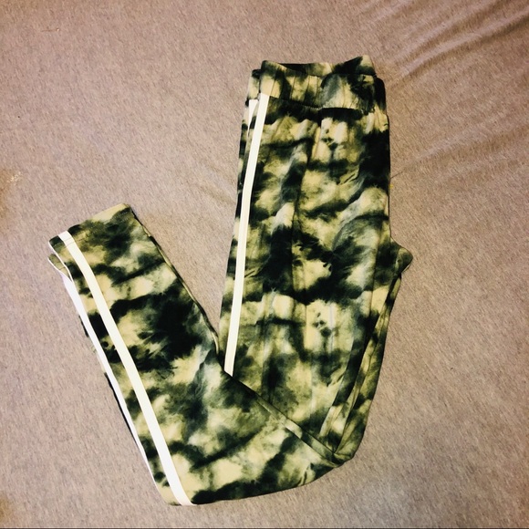 !SOLD! Matching Set - Picture 2 of 3